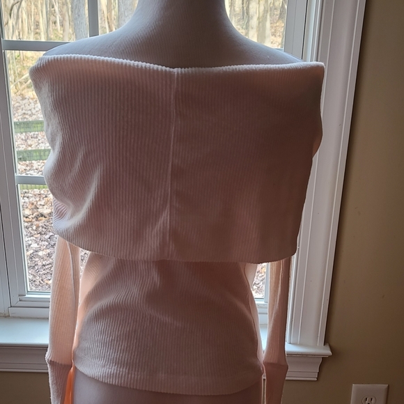 NWT We The Free Off Shoulder Sweater - Picture 2 of 4